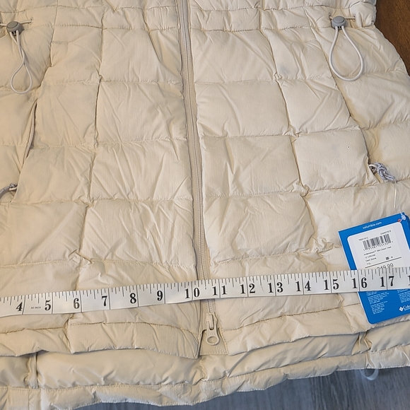 Columbia Medium Women's Cream Puffer Vest Down Filled NWT - Picture 11 of 16